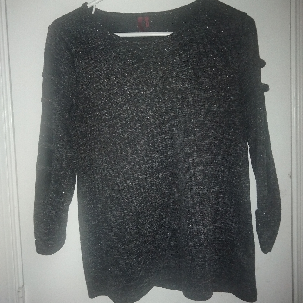 Black shimmer Quarter cut out sleeves